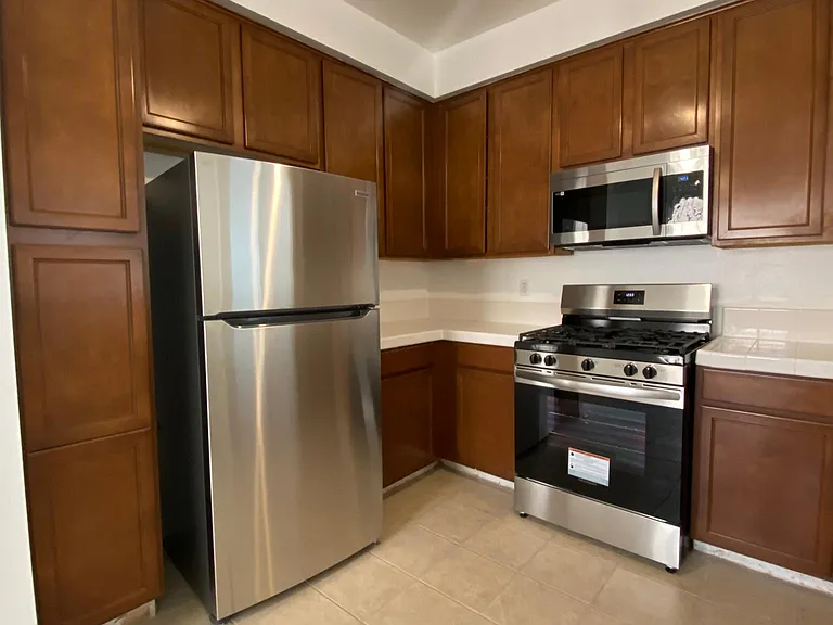 9731 Vesper Ave #9 — Photo 8