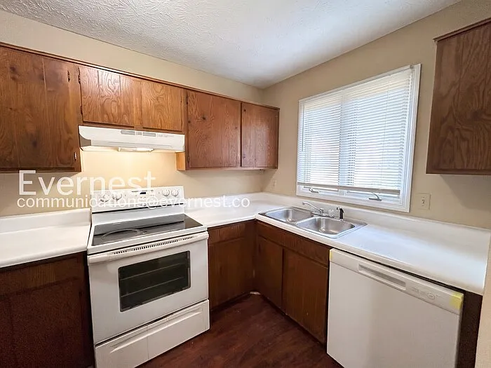 1678 Wynndowne Trl SE — Photo 6
