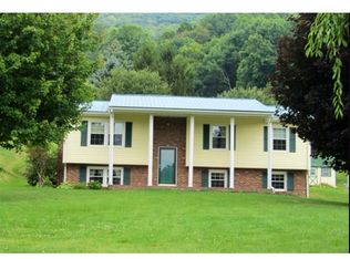 293 Gideon Ln, Bluefield, WV 24701