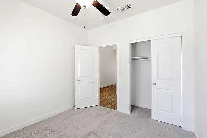 692 N Blackbird Dr — Photo 25