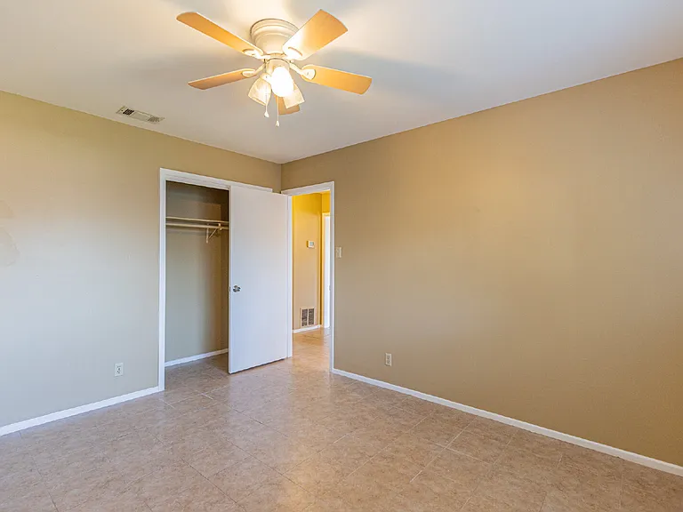 4414 Valleybrook — Photo 18