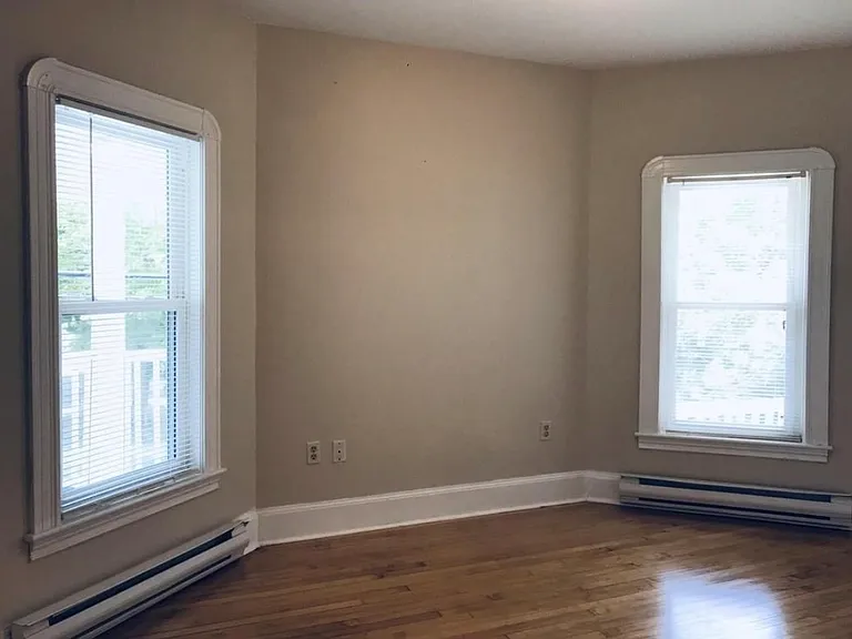 9 Linwood St #2 — Photo 6