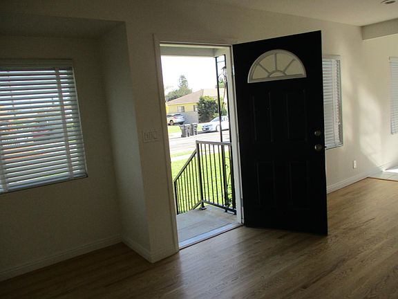4th image of 629 Katherine Dr