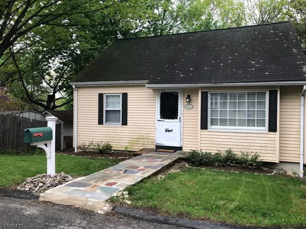 23 Grove St, Boonton, NJ 07005
