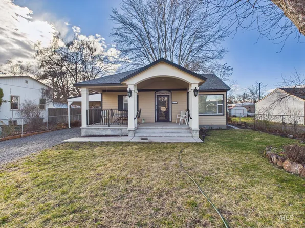 411 Maple Ave, Emmett, ID 83617