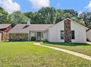 4550 Knotty Oaks Dr, Memphis, TN 38141