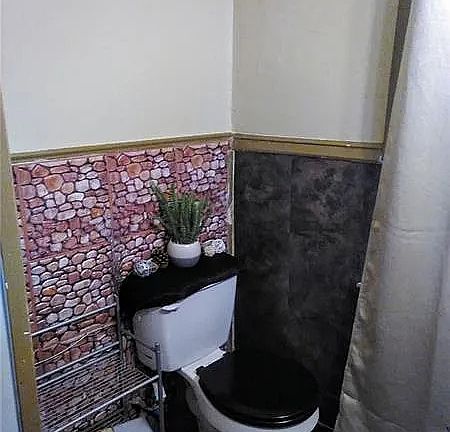 3rd image of 625 E Long Ave