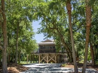 2109 Jenkins St, Edisto Island, SC 29438