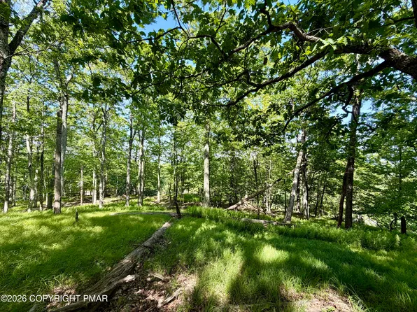 Hillary Dr, White Haven, PA 18661
