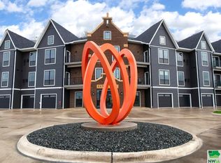 1311 Canal Ct SE #2, Orange City, IA 51041