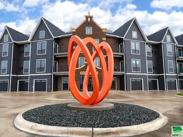 1311 Canal Ct SE #2, Orange City, IA 51041