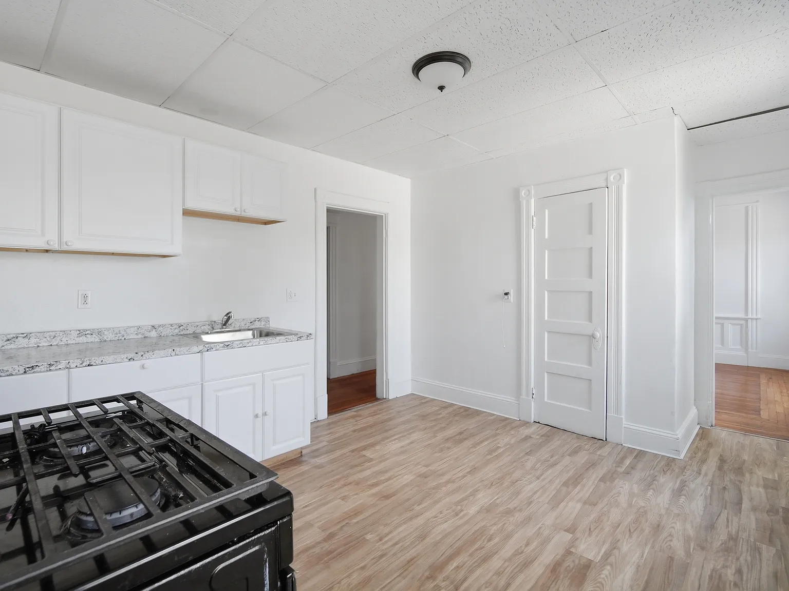 3 bed, $1,800 — Photo 1