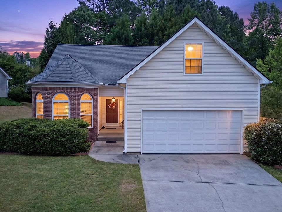 1st image of 38 Bedford Park Dr