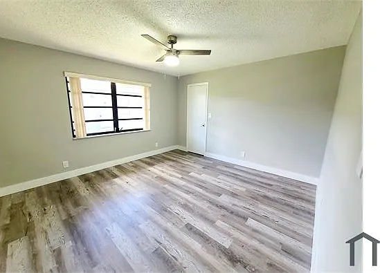 511 SW 15th St #A — Photo 5