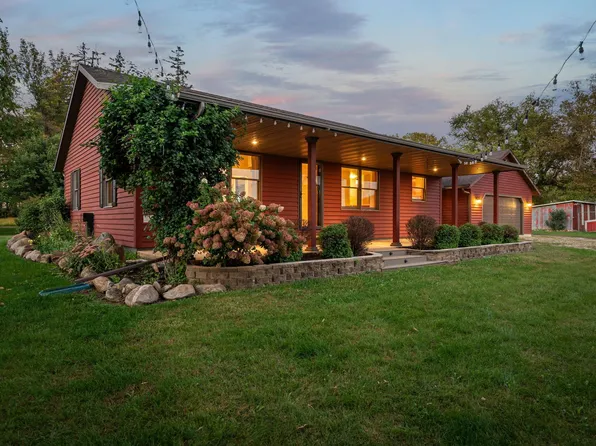 23520 902nd Ave, Austin, MN 55912