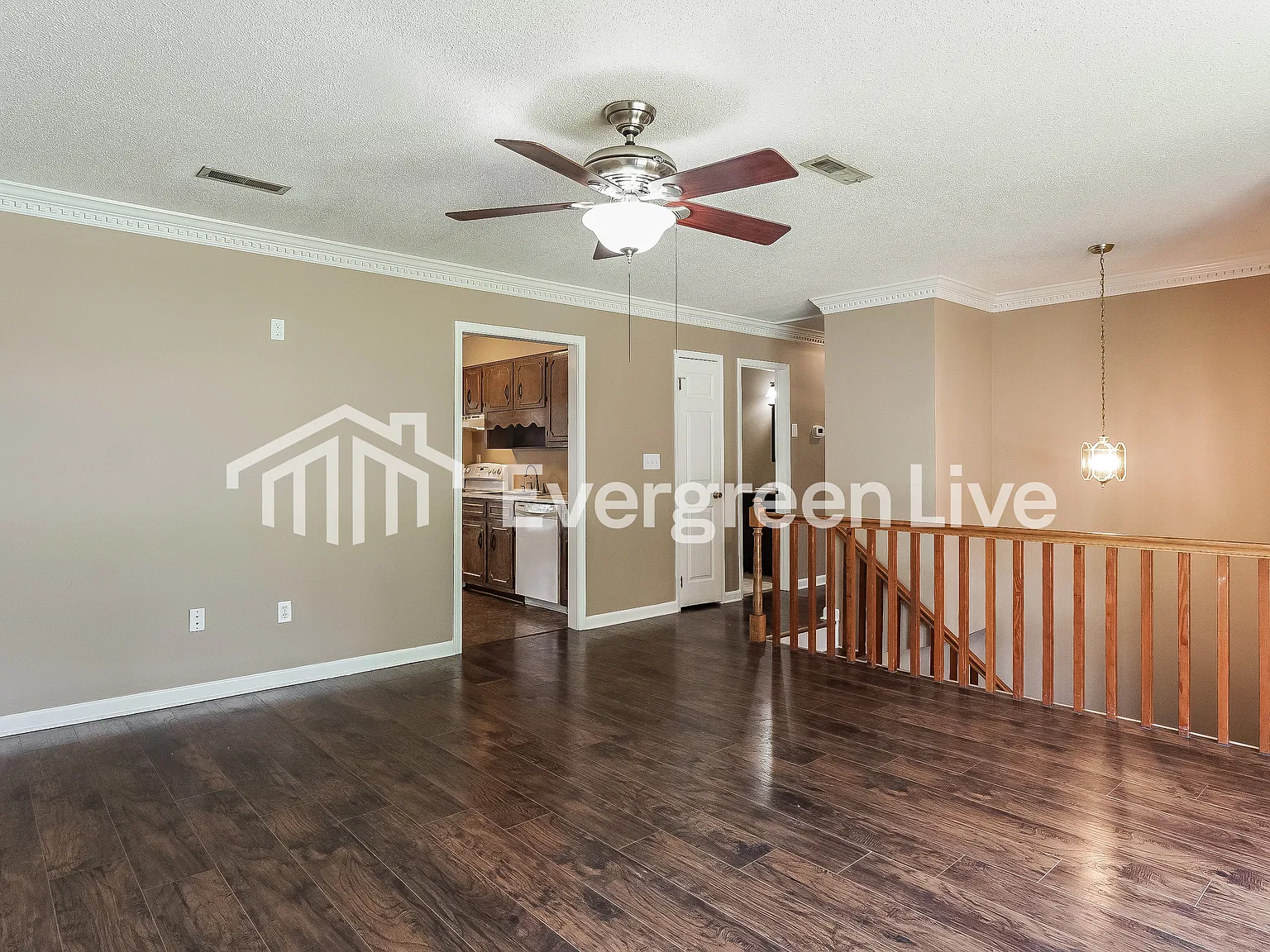 3 bed, 2.0 bath, 1181 sqft, $1,595 — Photo 4