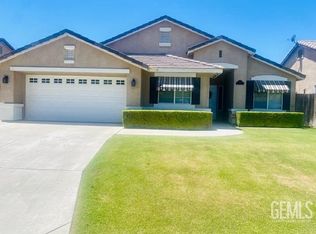 10609 Pinebrook Falls Dr, Bakersfield, CA 93312