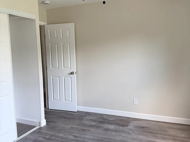 528 Arborwood Dr — Photo 5