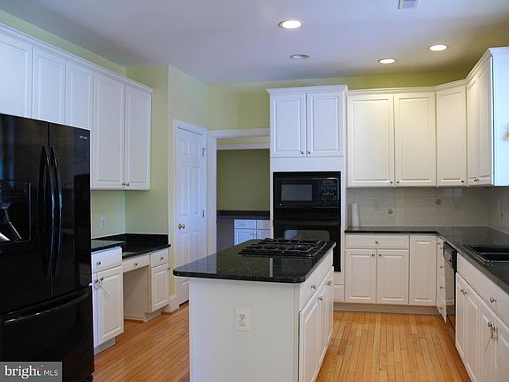 5th image of 1 Black Kettle Ct