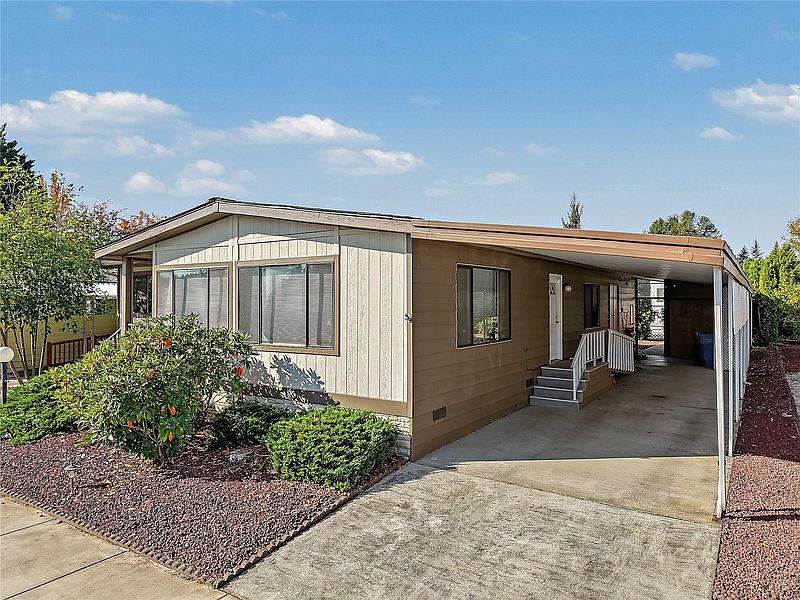2nd image of 11436 SE 208th Street #123