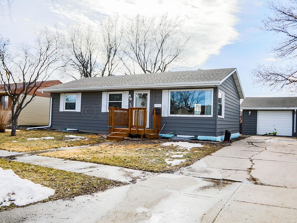 1st image of 526 3 St. Ct E