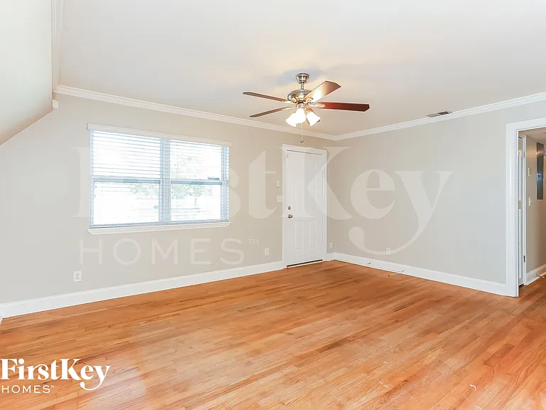 11338 Andrea Dr — Photo 3