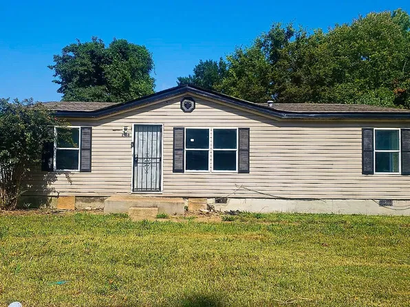 2950 Lake Park Rd, Memphis, TN 38127