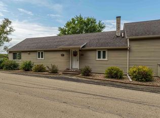 N7515 Gould Hill Rd, Blanchardville, WI 53516