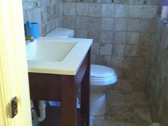 4th image of 6 Earl Ct