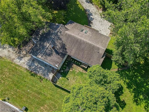 4th image of 1292 Cayuga Ave