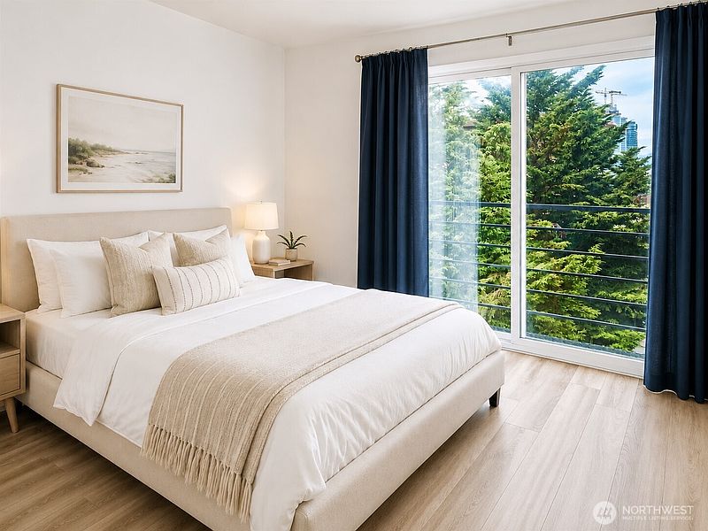 3rd image of 712 E Denny Way #502