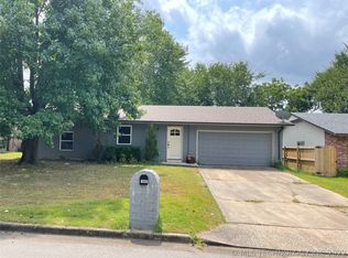 1005 W Washington Pl, Broken Arrow, OK 74012