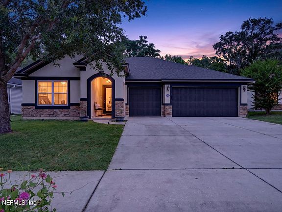 2nd image of 5552 HUCKLEBERRY Trail W