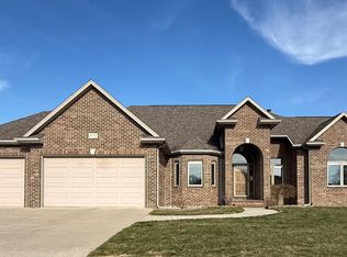 4767 Pine View Ct, Bay City, MI 48706