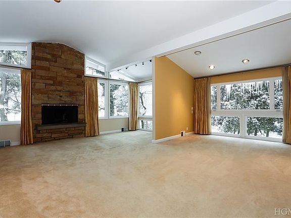 2nd image of 127 Highland Ave