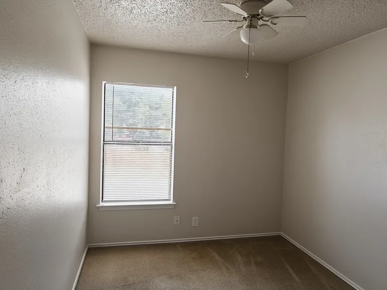 227 Burlington Dr — Photo 7