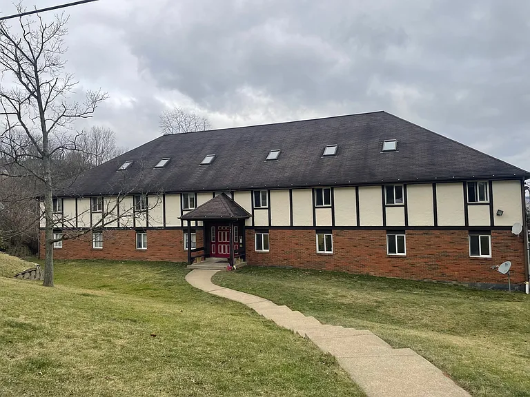102 Greenwood Dr — Photo 12