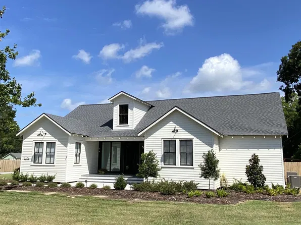 1106 W Main St, New Roads, LA 70760