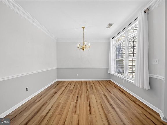 5th image of 603 Sorrell Cir