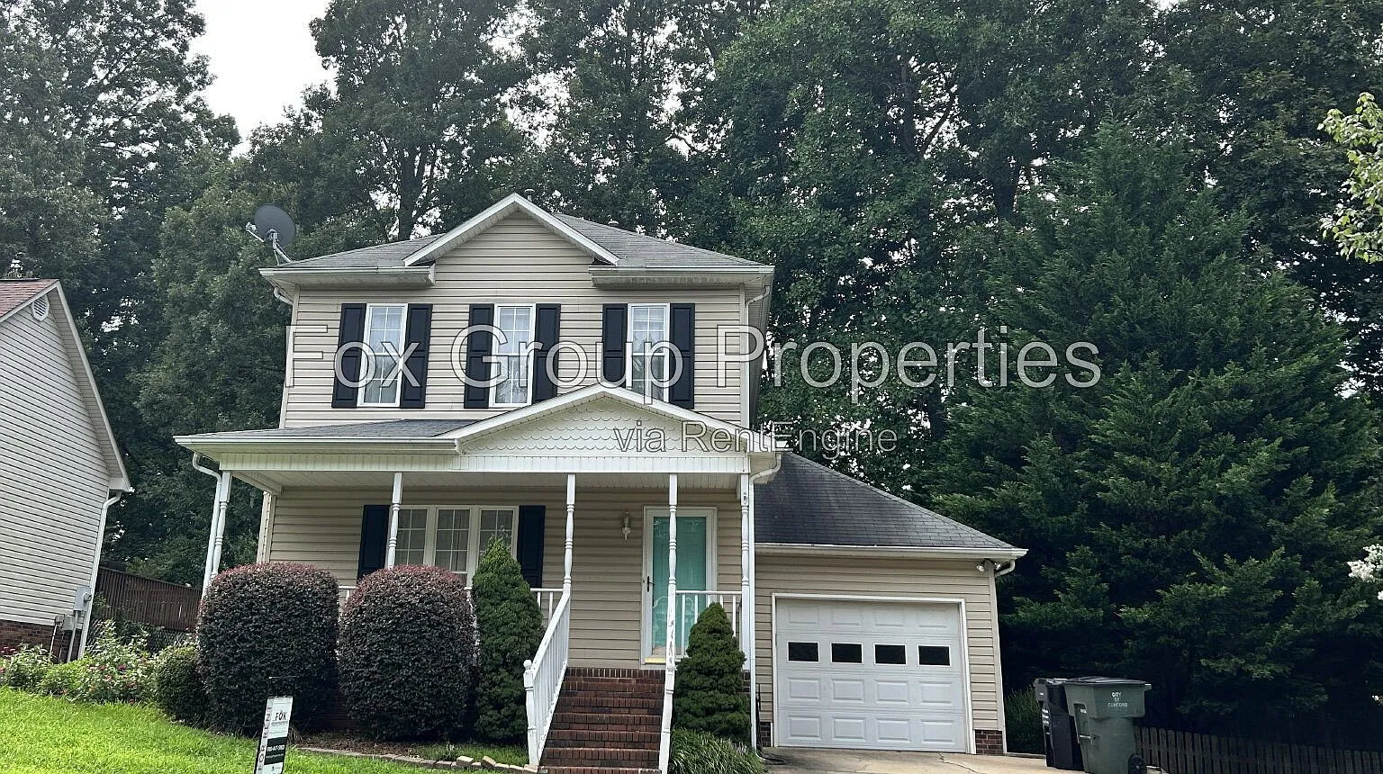 3 bed, 2.5 bath, 1304 sqft, $1,955 — Photo 1