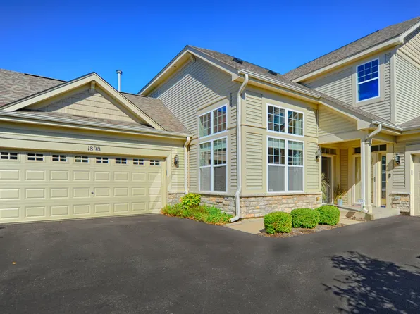 1898 Havenshire Rd, Aurora, IL 60502