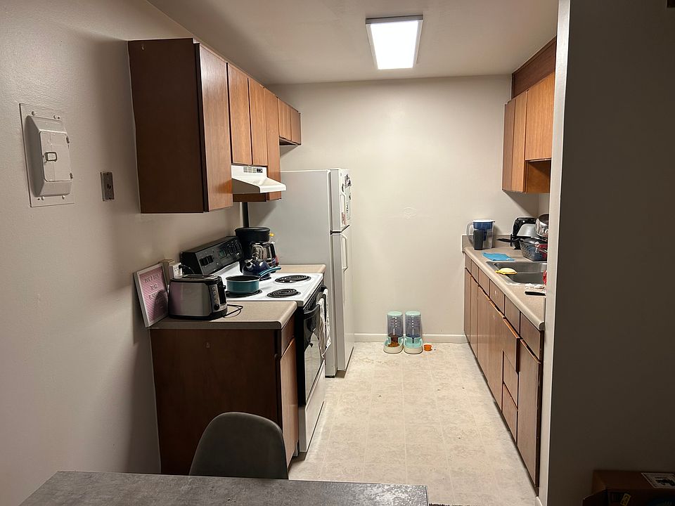 2nd image of 144 Highland Ave APT 210