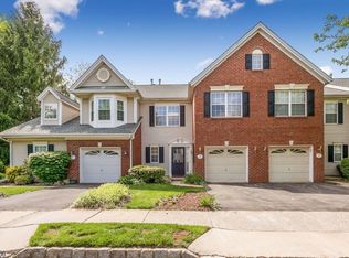3 Onyx Ct #202, Franklin Park, NJ 08823