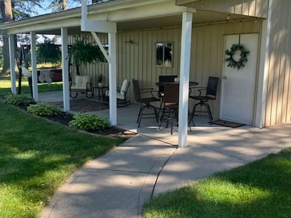 5th image of 16825 Shadyview Ln