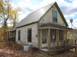 10 Johnny Cake Ave, Lunenburg, VT 05906