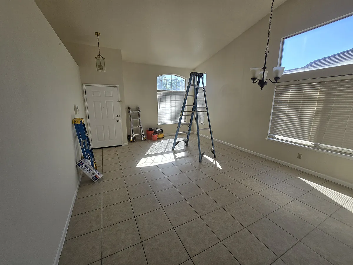 Building Photo - 5128 Hereford Ct