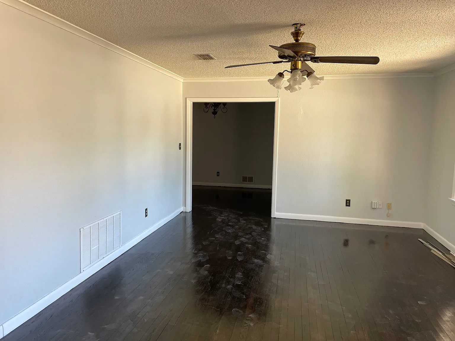 3 bed, 1476 sqft, $2,160 — Photo 3