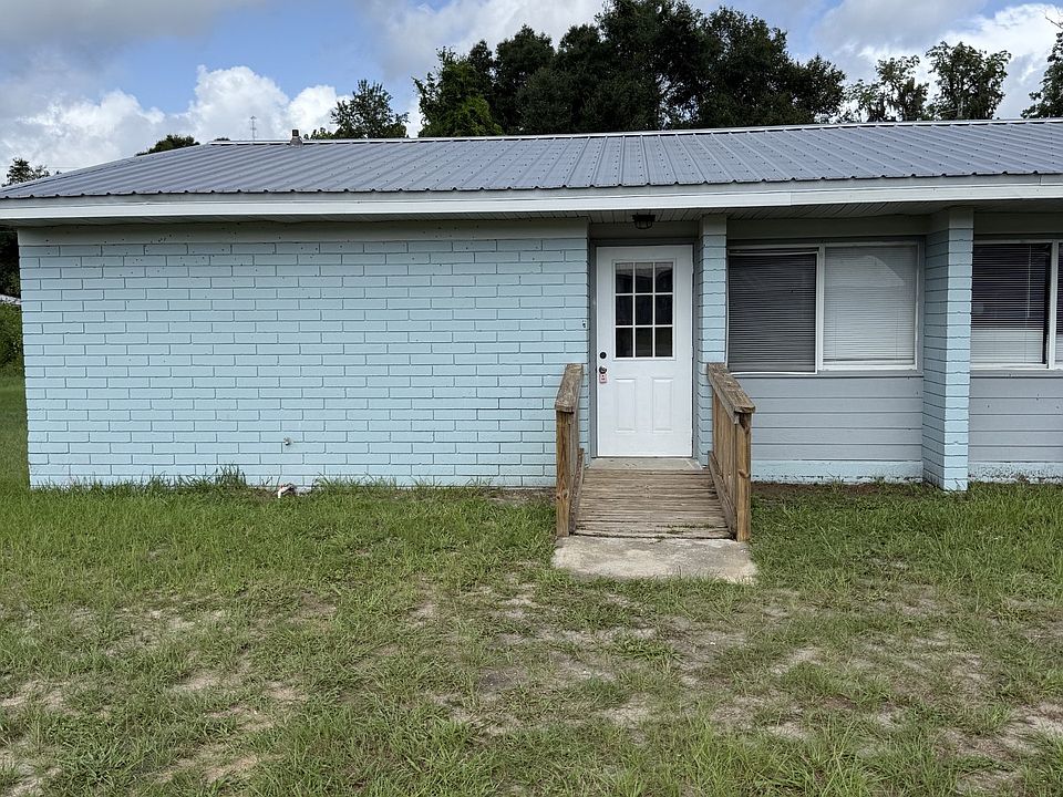 1st image of 408 SE 7th Ter #8