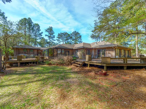 112 Lake Shore Dr, Hattiesburg, MS 39402