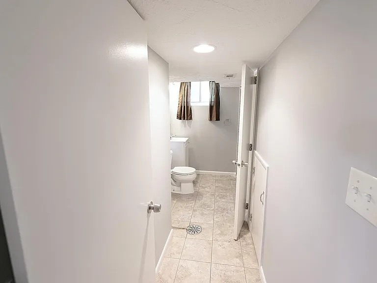 1025 Kent St — Photo 19